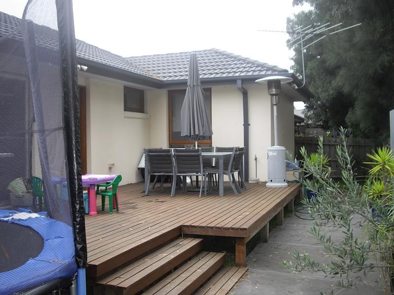 2/21 Lebanon cres, Mulgrave VIC 3170