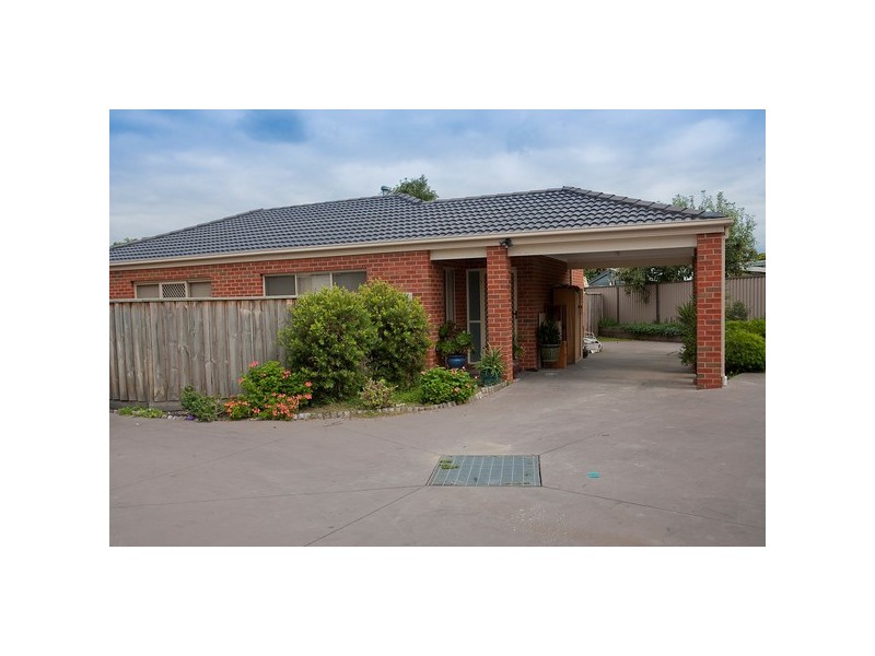 2/4 Lyons Court, Dandenong North VIC 3175
