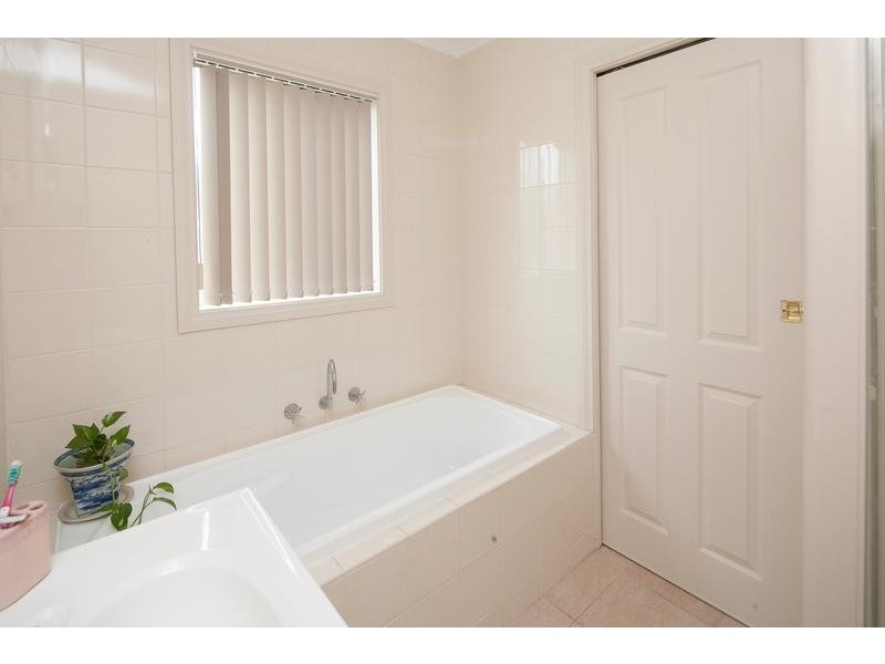 2/4 Lyons Court, Dandenong North VIC 3175