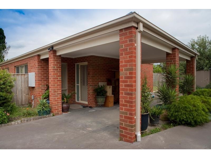 2/4 Lyons Court, Dandenong North VIC 3175