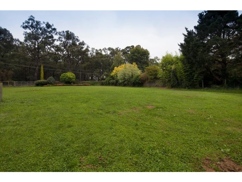 15 Reservoir Road, Monbulk VIC 3793