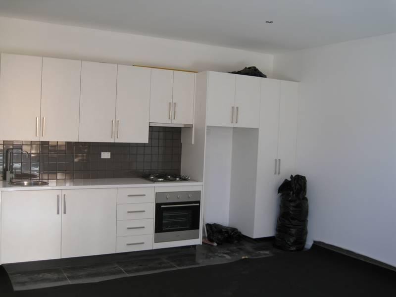 2/2 Latham Crescent, Dandenong North VIC 3175