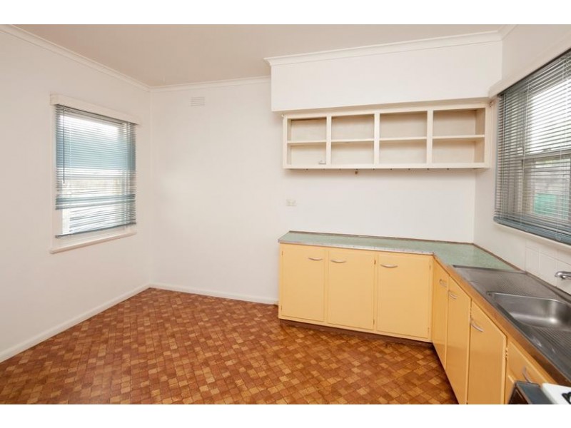 24 Barbara Avenue, Dandenong North VIC 3175