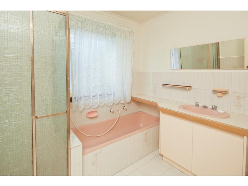 19 Manning Drive, Noble Park North VIC 3174