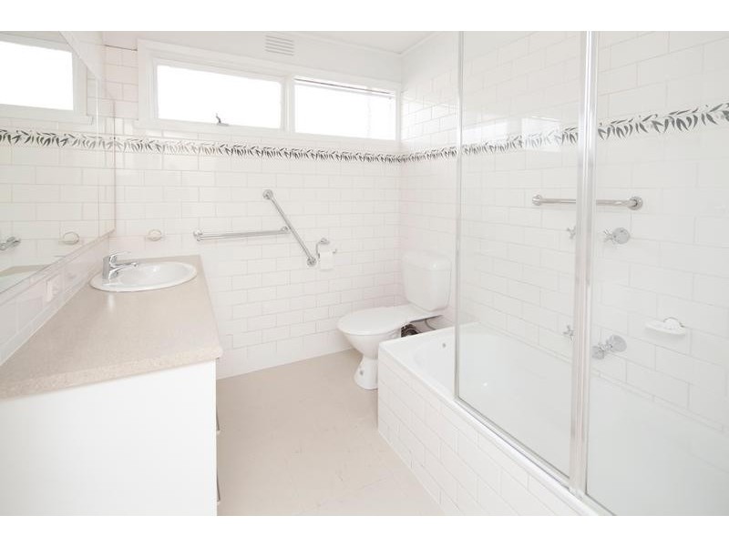 11 Murray Road, Dandenong North VIC 3175