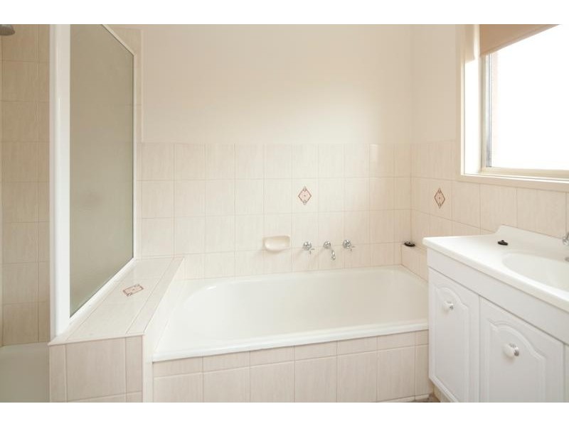 6 Timberglade Drive, Noble Park North VIC 3174