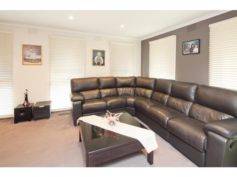 2 Nimbin Court, Noble Park North VIC 3174