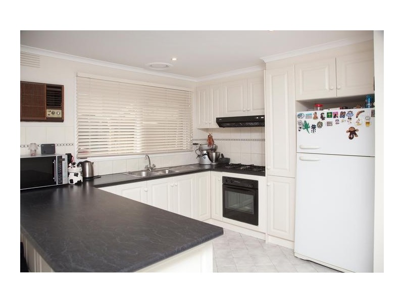 2 Nimbin Court, Noble Park North VIC 3174