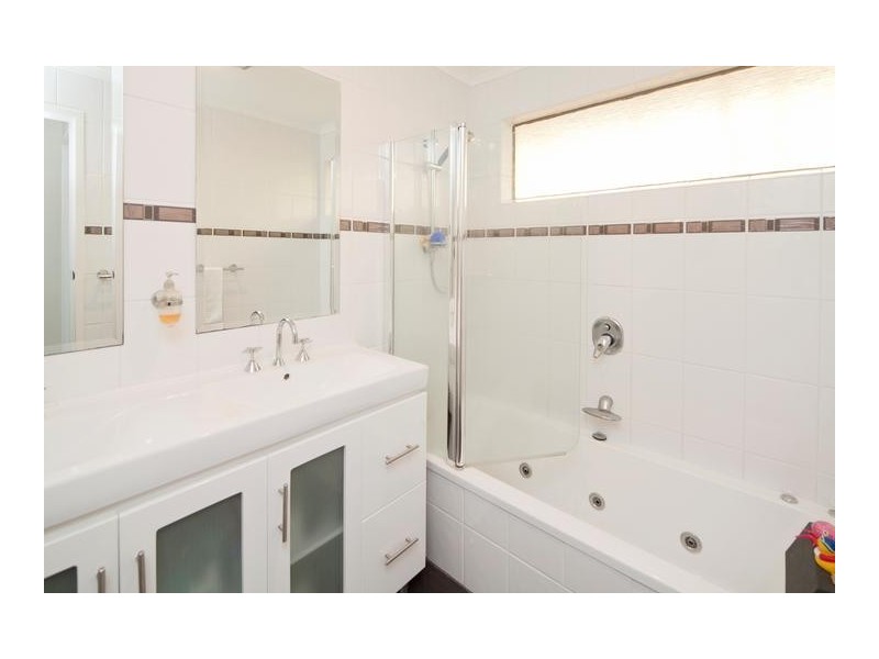 2 Nimbin Court, Noble Park North VIC 3174