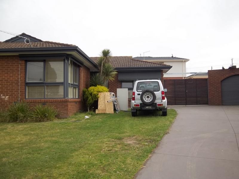 3 Taylor court, Dandenong North VIC 3175