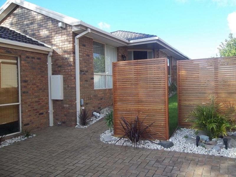 2/4 Jeannette court, Mulgrave VIC 3170