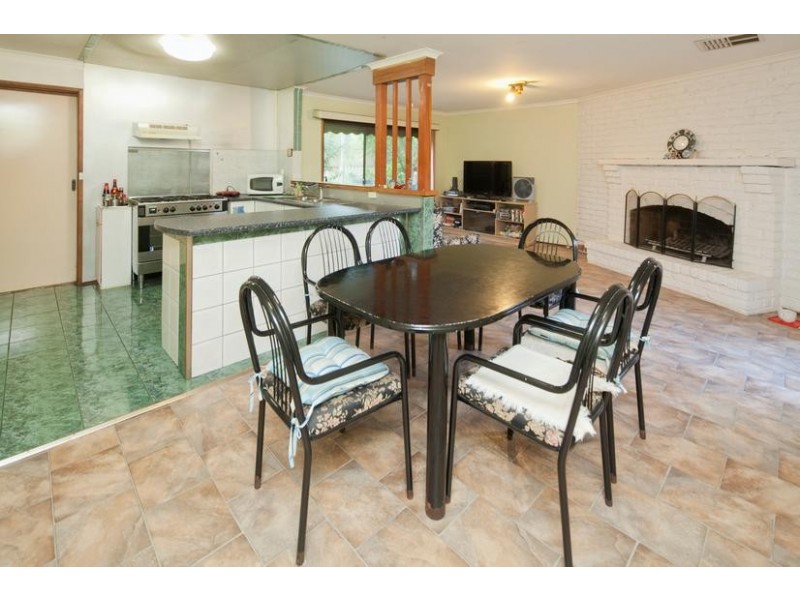14 Brougham Square, Mulgrave VIC 3170