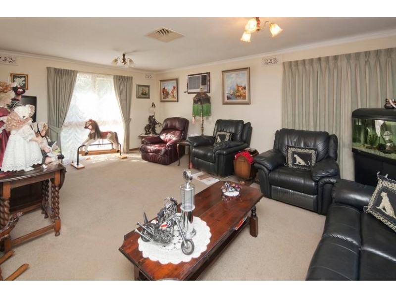 13 Mark Court, Dandenong North VIC 3175