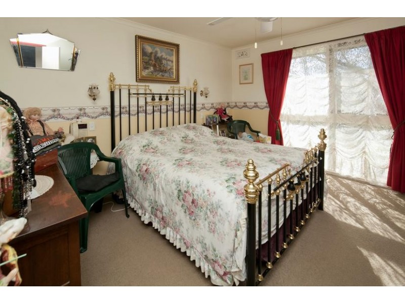 13 Mark Court, Dandenong North VIC 3175
