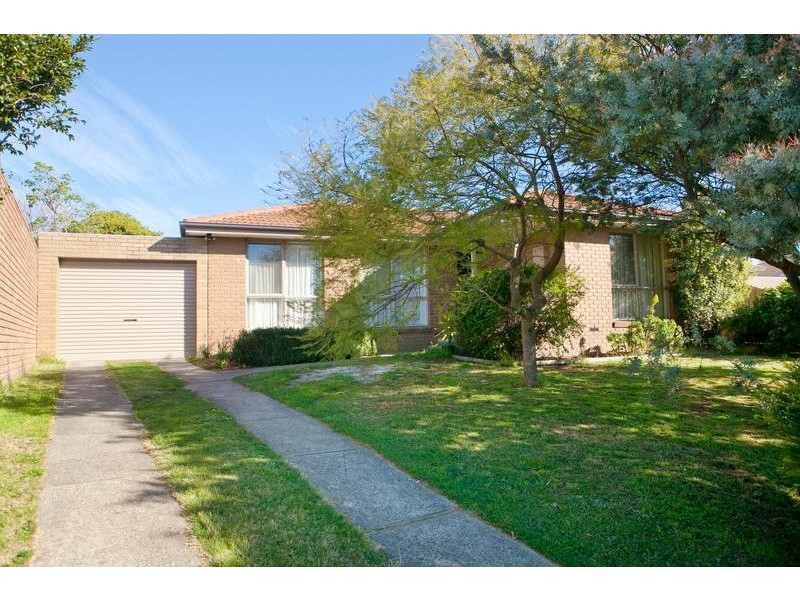 8 Adams Court, Dandenong North VIC 3175