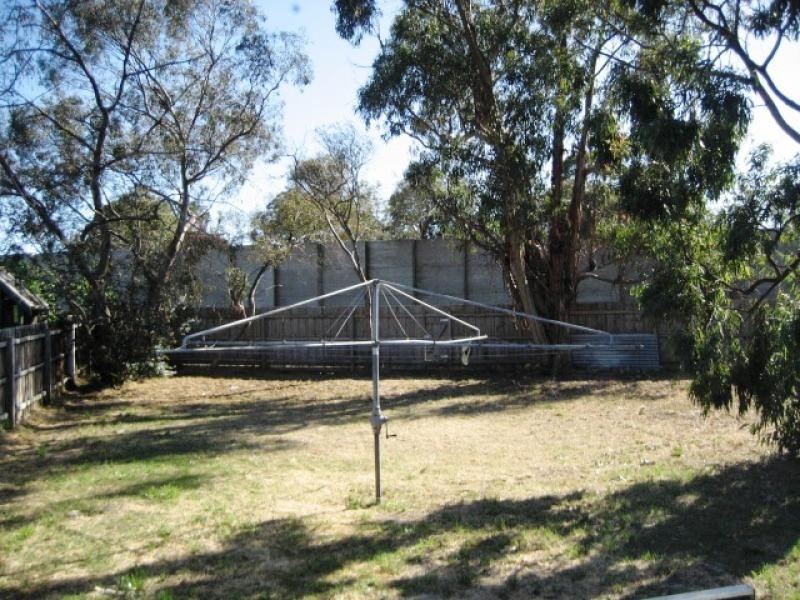 61 Tiverton Drive, Mulgrave VIC 3170