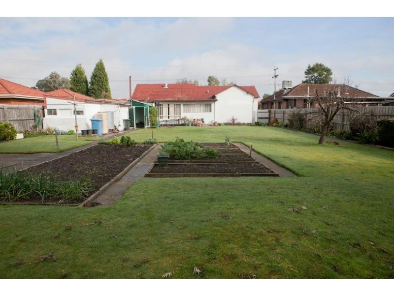 29 Leonard Avenue, Noble Park VIC 3174