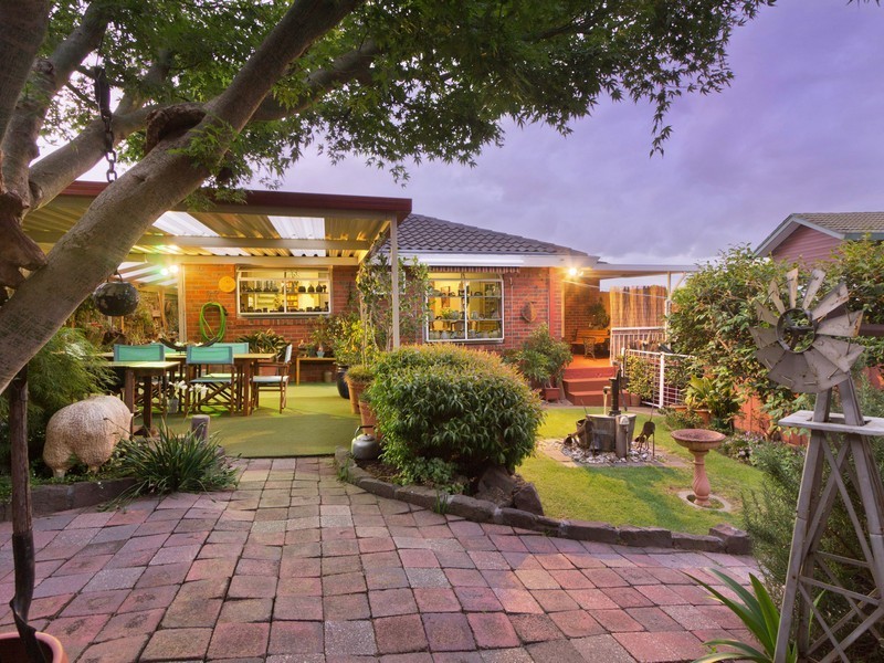 15 Waranga Street, Dandenong North VIC 3175