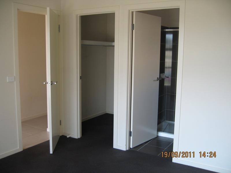 90 Silverwattle Drive, Lyndhurst VIC 3975