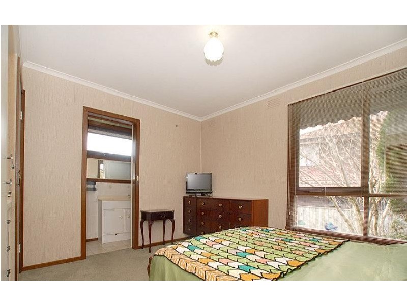 10 Glenelg Street, Dandenong North VIC 3175