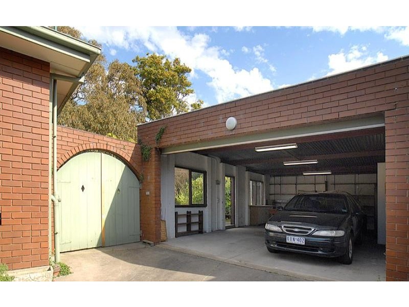 10 Glenelg Street, Dandenong North VIC 3175