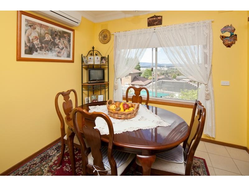 77 Gladeswood Drive, Mulgrave VIC 3170