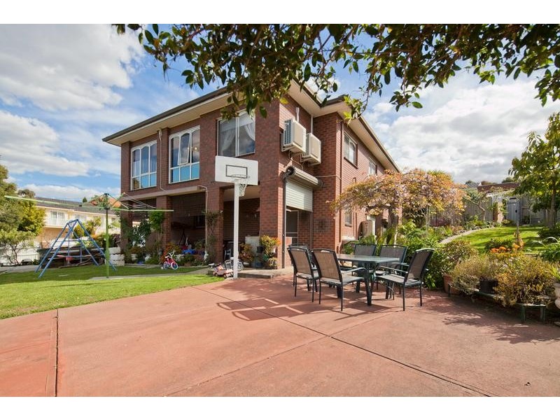 77 Gladeswood Drive, Mulgrave VIC 3170