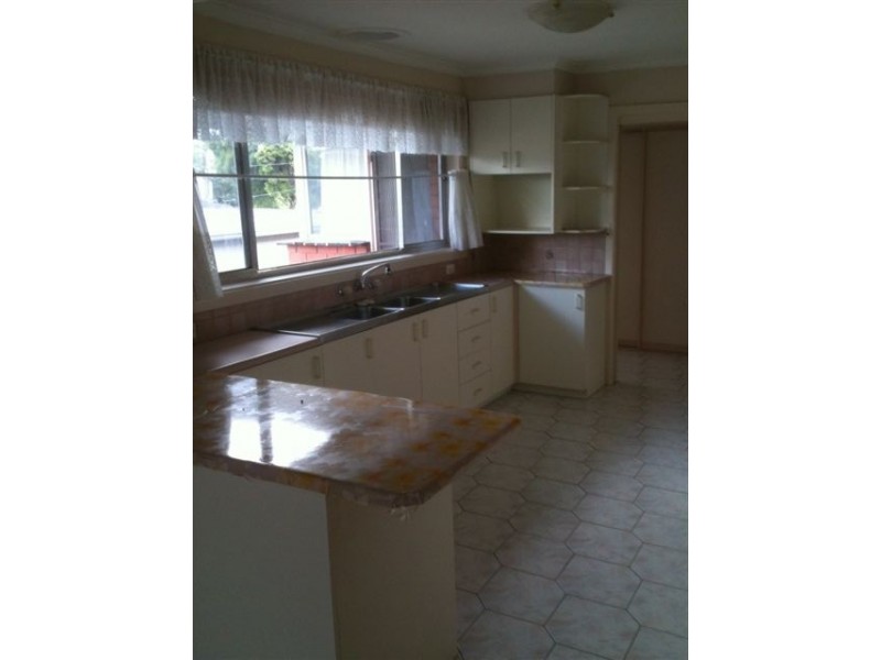 3 Outlook Drive, Dandenong North VIC 3175