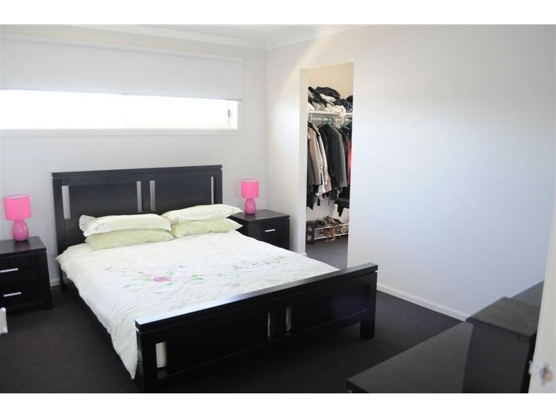 5 Mermaid grove, Lyndhurst VIC 3975