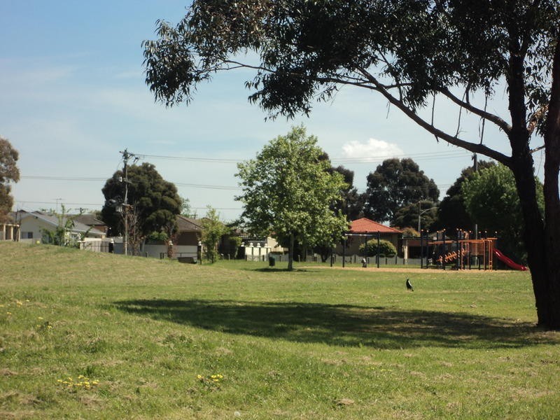 35 Madison avenue, Dandenong North VIC 3175