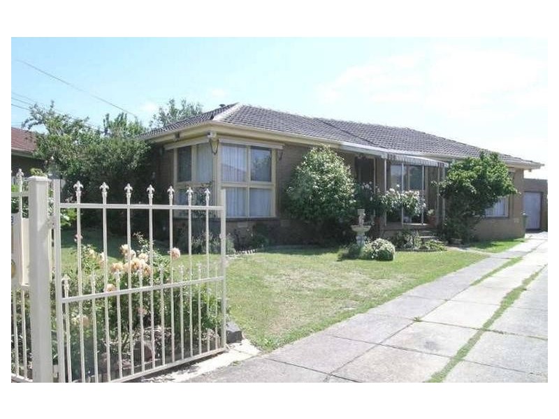 13 Blaxland Drive, Dandenong North VIC 3175