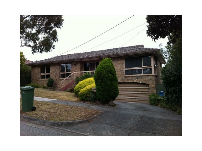 8 Oxford Court, Dandenong North VIC 3175