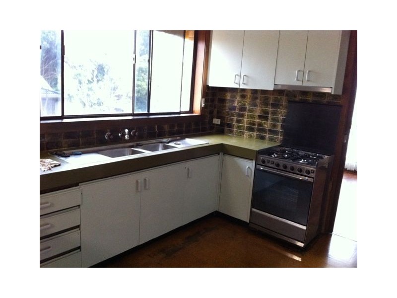 8 Oxford Court, Dandenong North VIC 3175