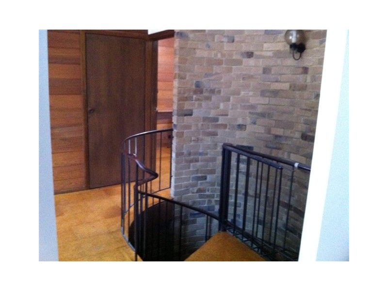 8 Oxford Court, Dandenong North VIC 3175