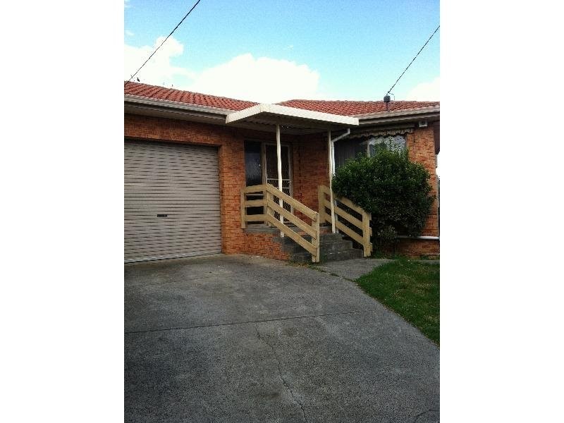 2/9 Rippon Court, Noble Park North VIC 3174