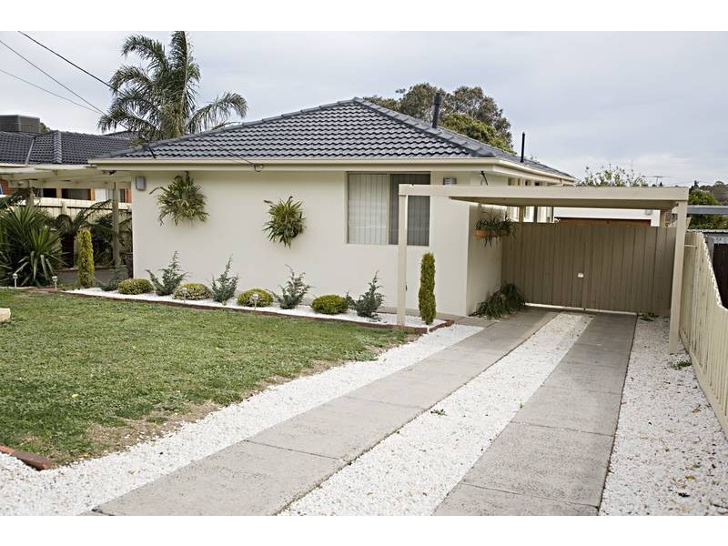 8 Julius Crescent, Noble Park North VIC 3174