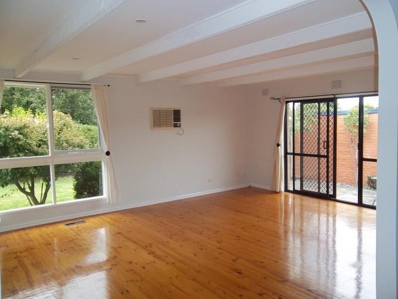 6 Alpine Crescent, Noble Park North VIC 3174