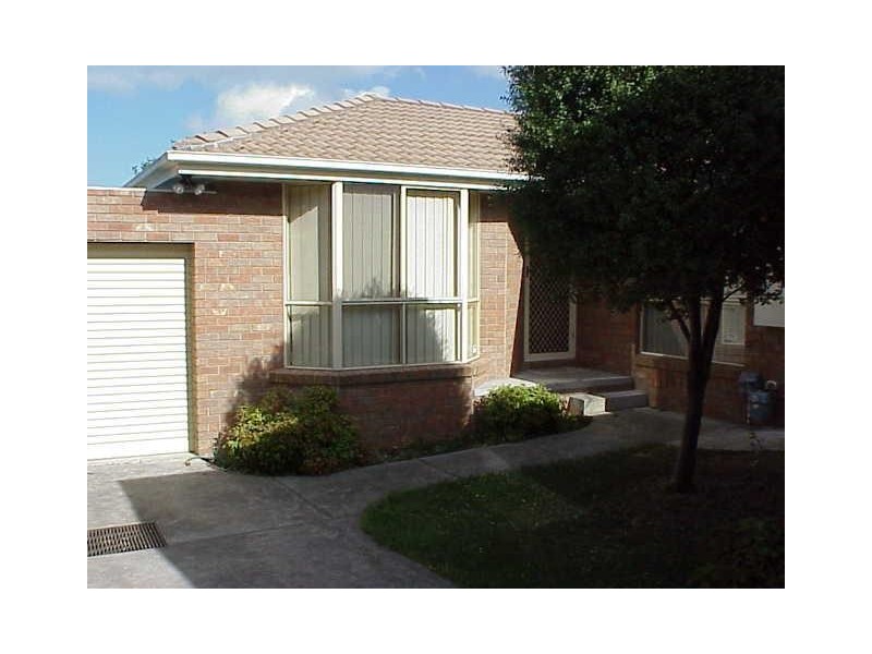 2/23 Hubbard Avenue, Mulgrave VIC 3170
