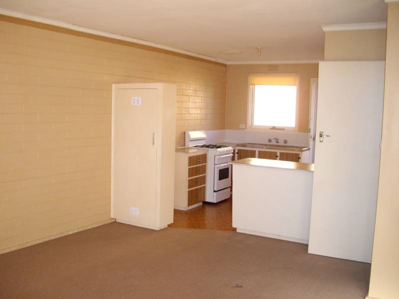 1/27 Ellt Crescent, Noble Park VIC 3174