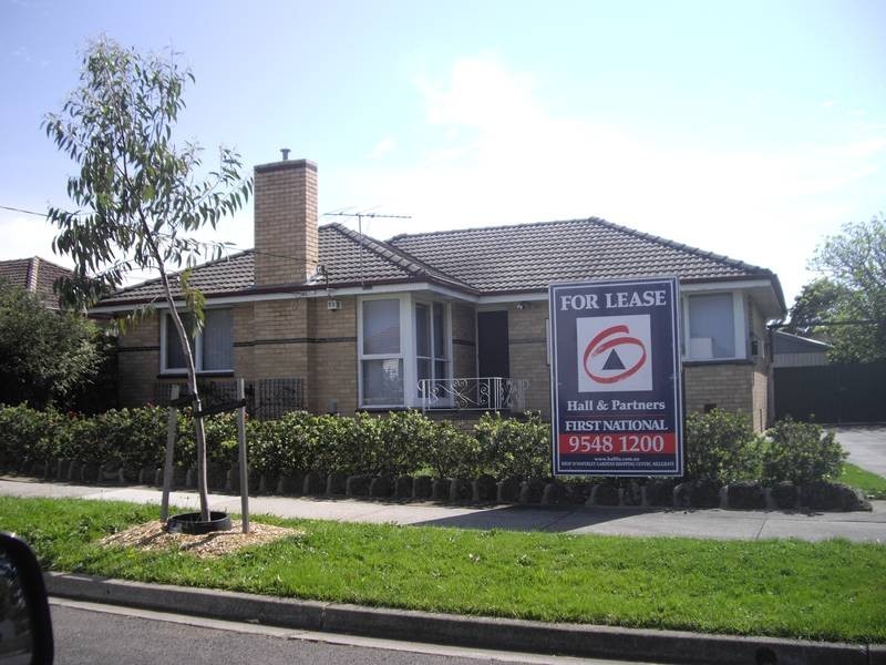 35 Lee Avenue, Springvale VIC 3171