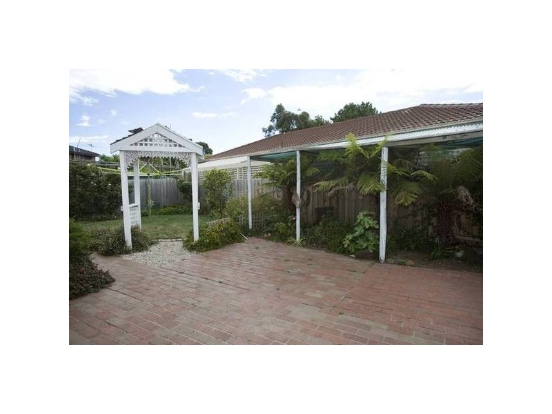 120 Rawdon Hill Drive, Dandenong North VIC 3175