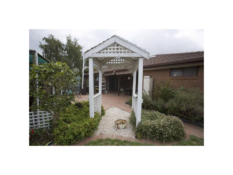 120 Rawdon Hill Drive, Dandenong North VIC 3175