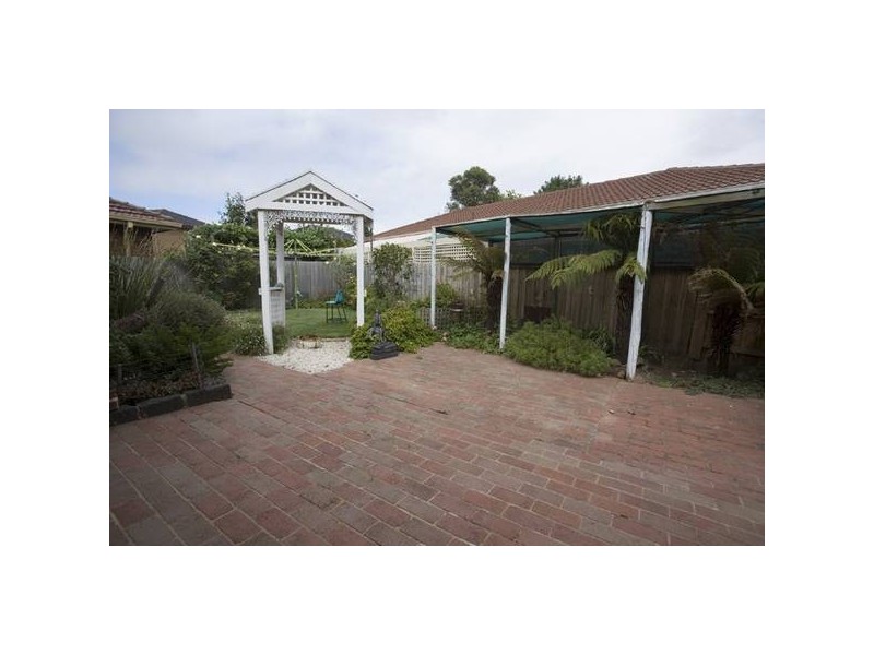 120 Rawdon Hill Drive, Dandenong North VIC 3175