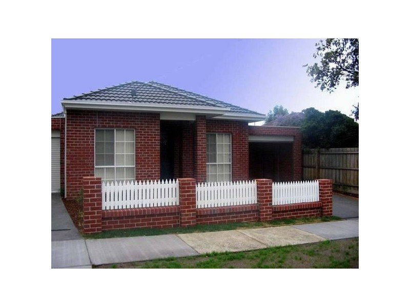 B/10 Caledonia Crescent, Mulgrave VIC 3170