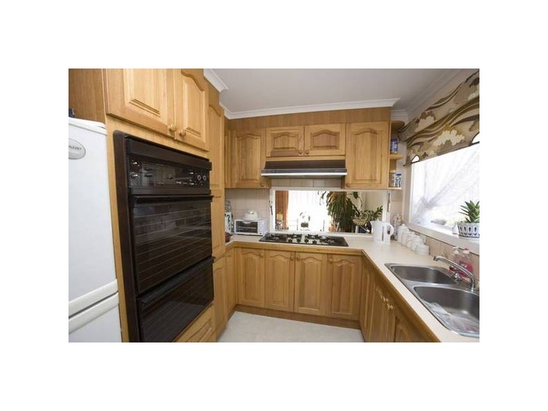 135 Albany Drive, Mulgrave VIC 3170
