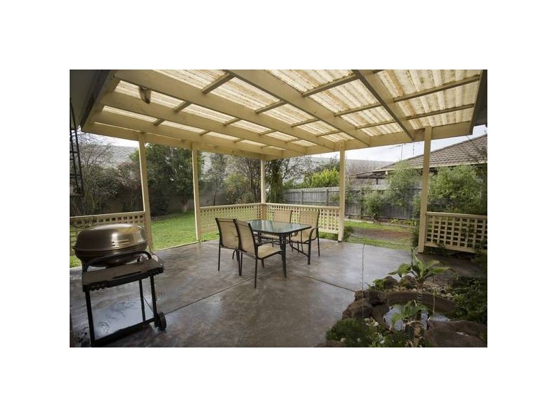 117 Rawdon Hill Drive, Dandenong North VIC 3175
