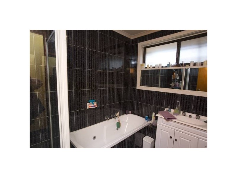 3 Seaview
Court, Dandenong North VIC 3175