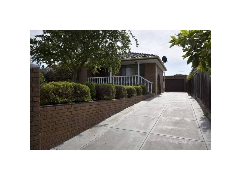 3 Seaview
Court, Dandenong North VIC 3175
