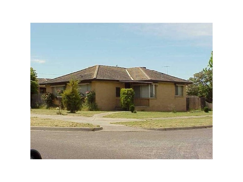 9 Ferndale Crescent, Dandenong North VIC 3175