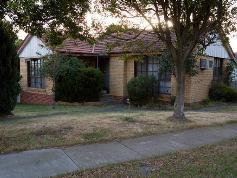 4 Heyington Crescent, Noble Park North VIC 3174